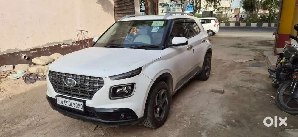 Hyundai Venue 2019 Petrol Well Maintained