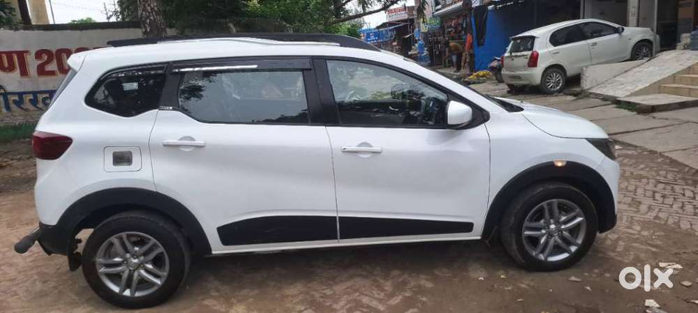 Renault Triber Rxz, 2020, Petrol