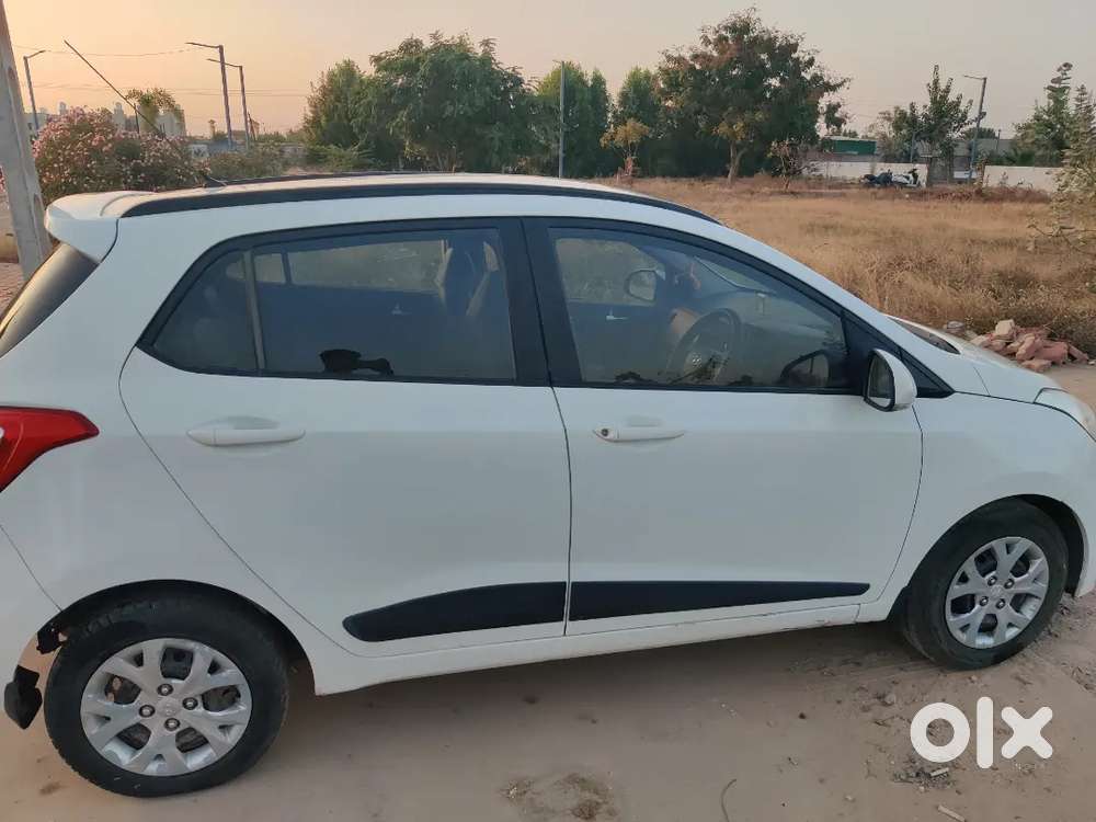 Hyundai Grand I10 Sportz 2016 Edition