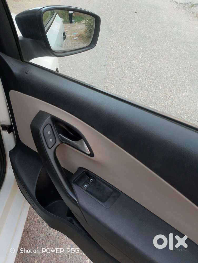 Volkswagen Polo Petrol Comfortline 1.2l, 2011, Petrol