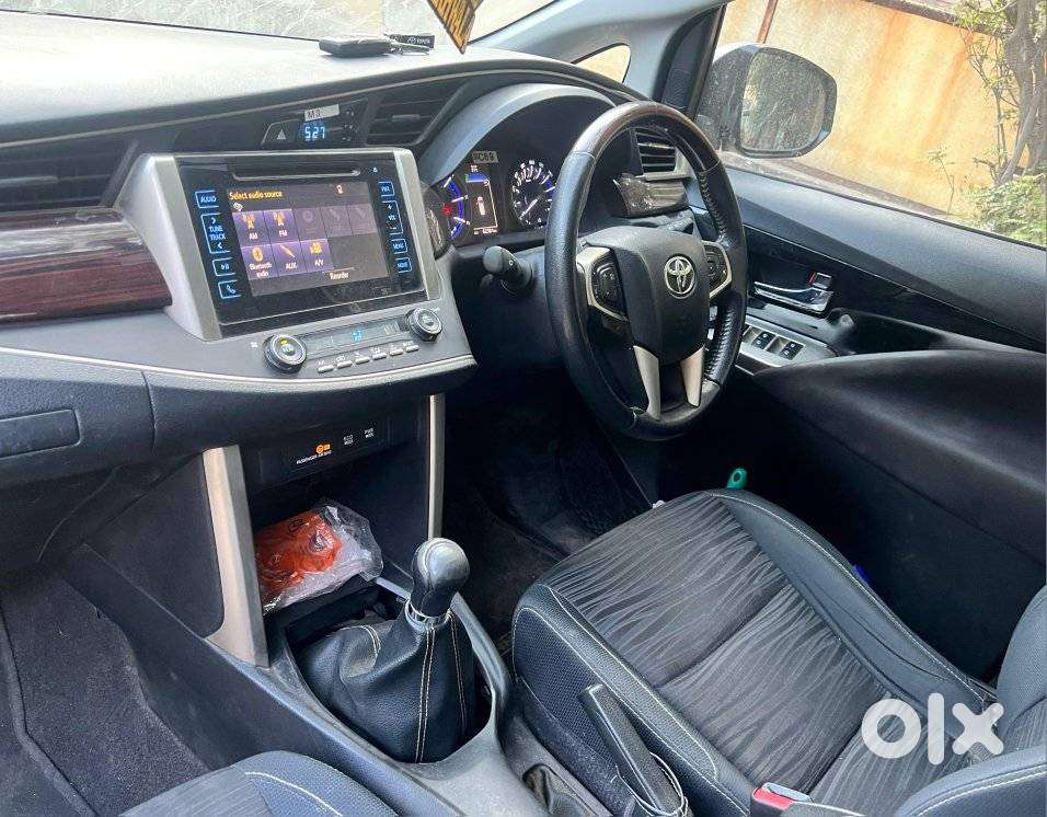 Toyota Innova Crysta