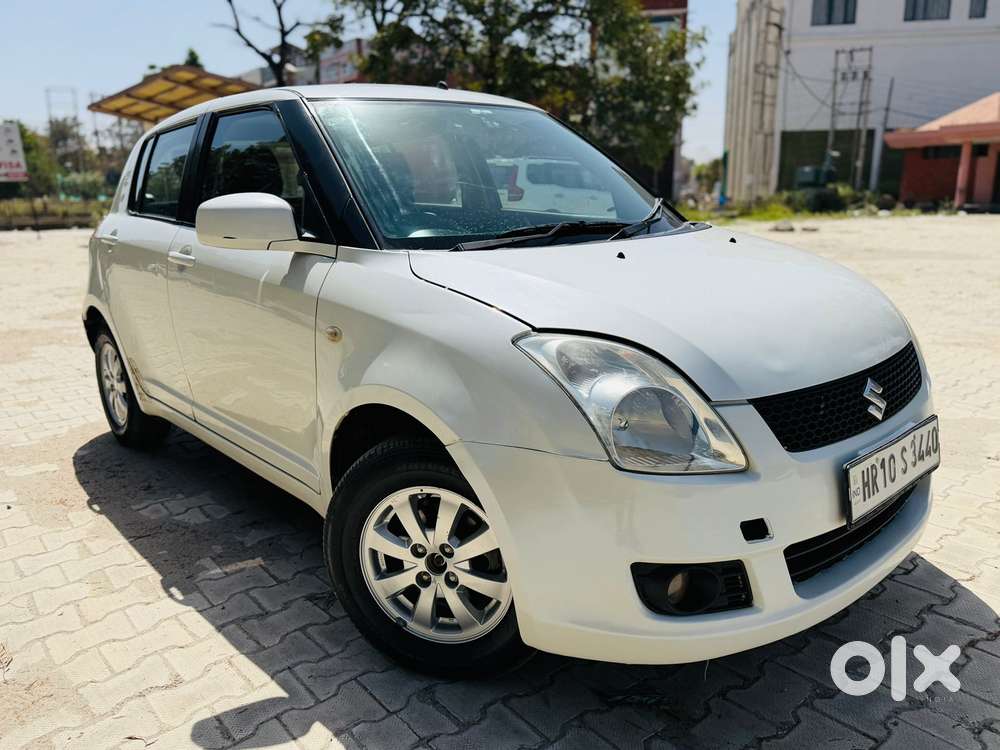 Maruti Suzuki Swift Zxi, 2011, Petrol