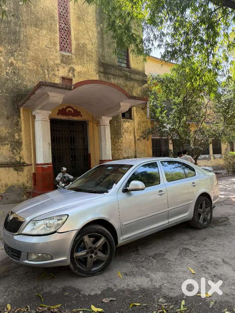 Skoda Laura 2012 Petrol Well Maintained