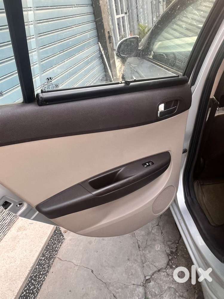 Hyundai Car 2011 Automatic