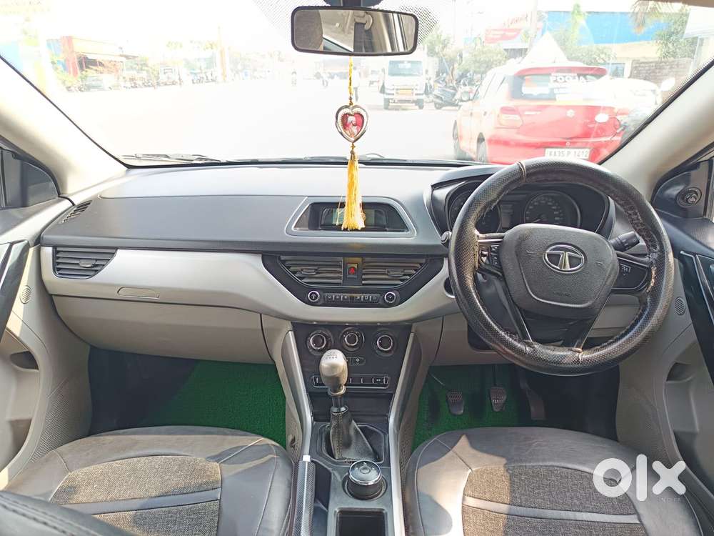 Tata Nexon 1.5 Revotorq Xm (s), 2018, Diesel