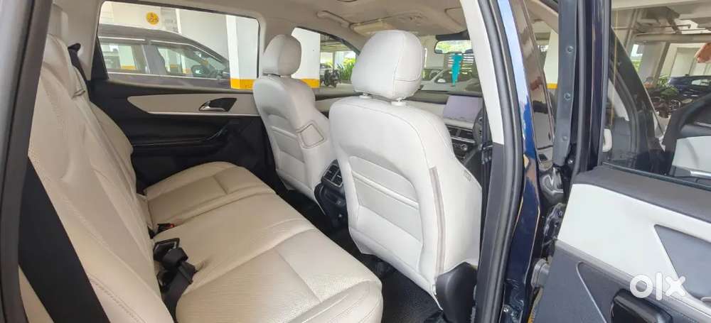 Mahindra Xuv700 Diesel 2025