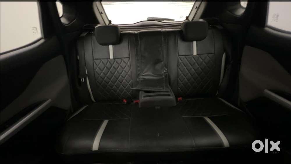 Nissan Magnite 1.0 Xv Executive, 2022, Petrol