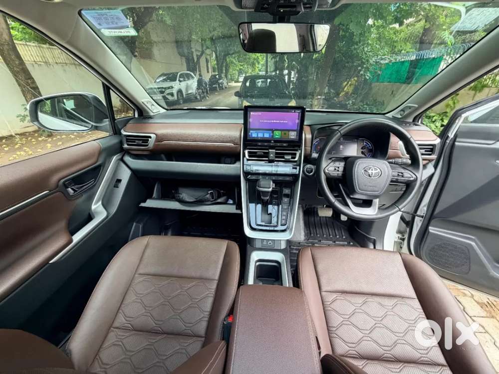 Toyota Innova Hycross, 2026, Petrol