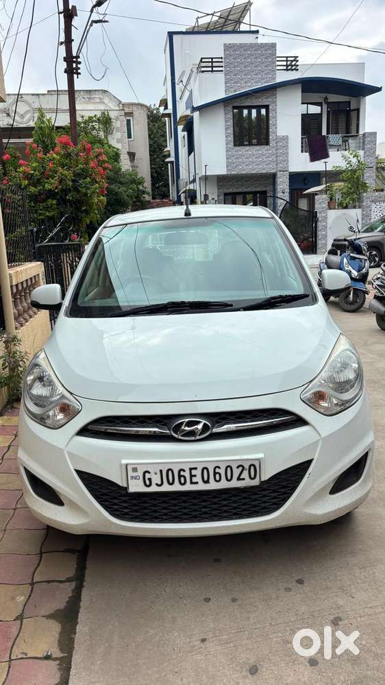 Hyundai I10 Sportz At, 2012, Petrol