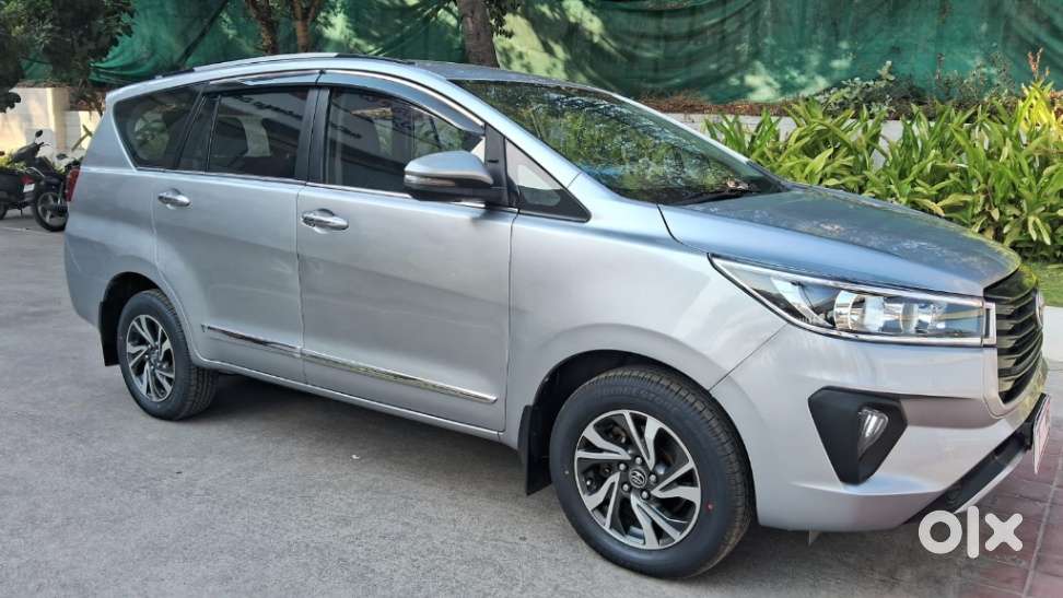 Toyota Innova Crysta 2.4 G Mt 7 Str, 2020