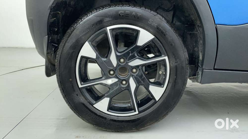 Tata Punch Creative Amt, 2021, Petrol