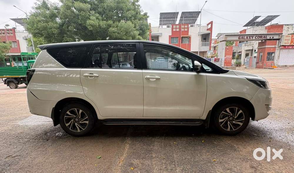 Toyota Innova Crysta 2.4 G Mt 8s, 2024, Diesel