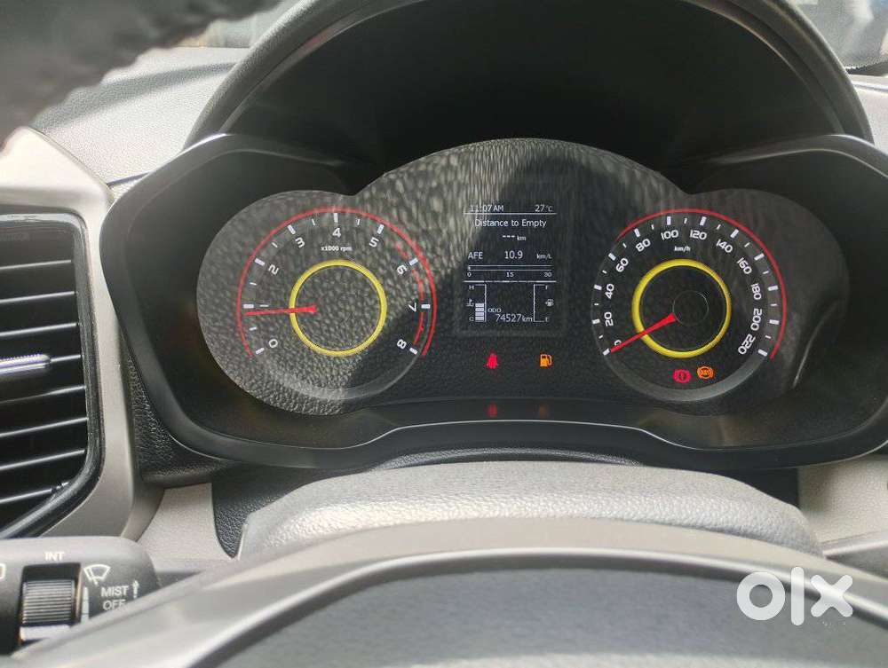 Mahindra Xuv300 W8, 2020, Petrol