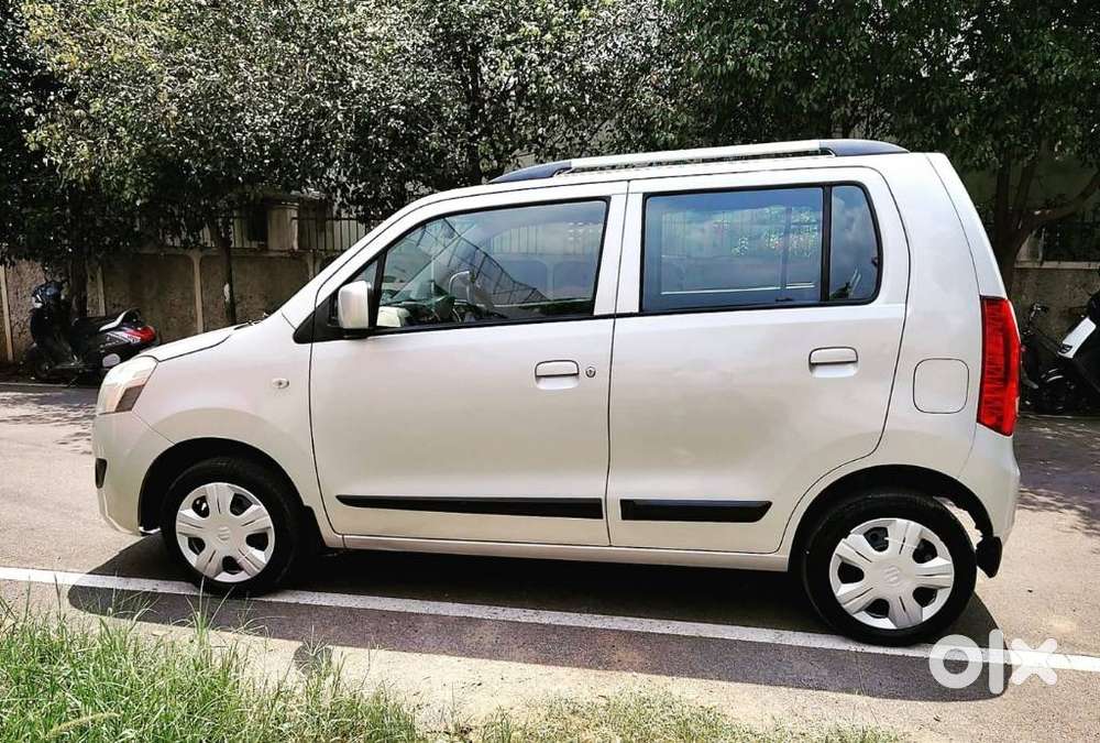 Maruti Suzuki Wagon R Vxi Amt1.2, 2018, Petrol