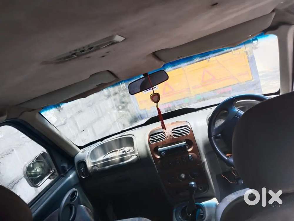 Mahindra Scorpio 2003