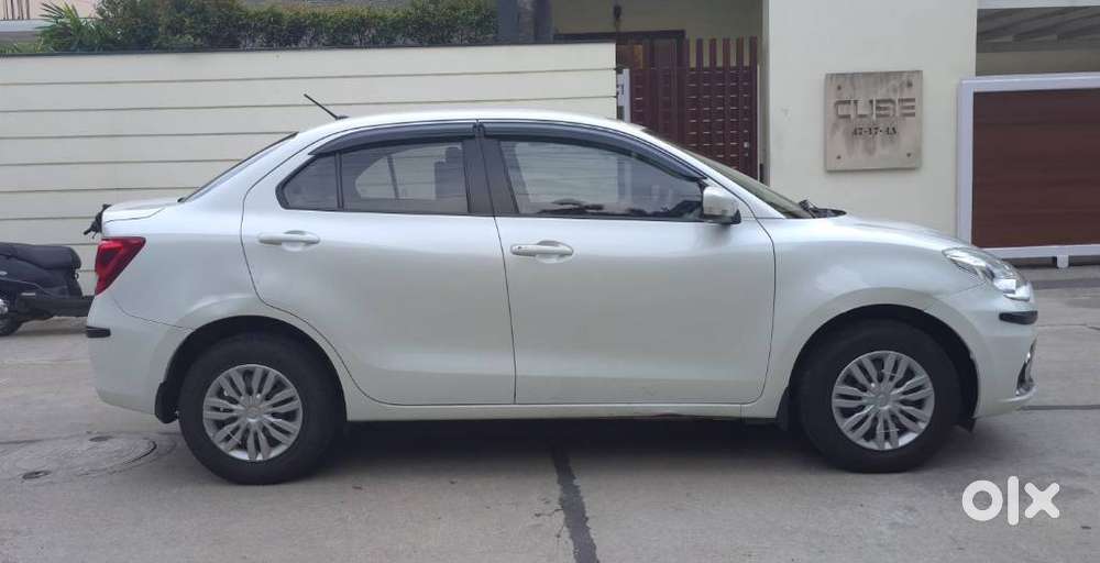 Maruti Suzuki Swift Dzire 1.3 Vxi, 2023, Petrol