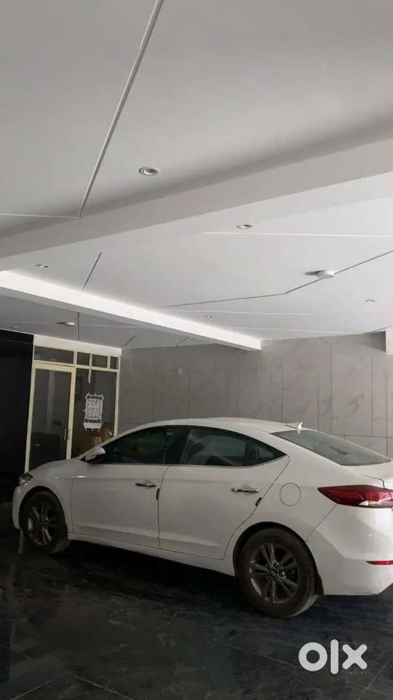 Hyundai Elantra 2017 Petrol Well Maintained Family Car