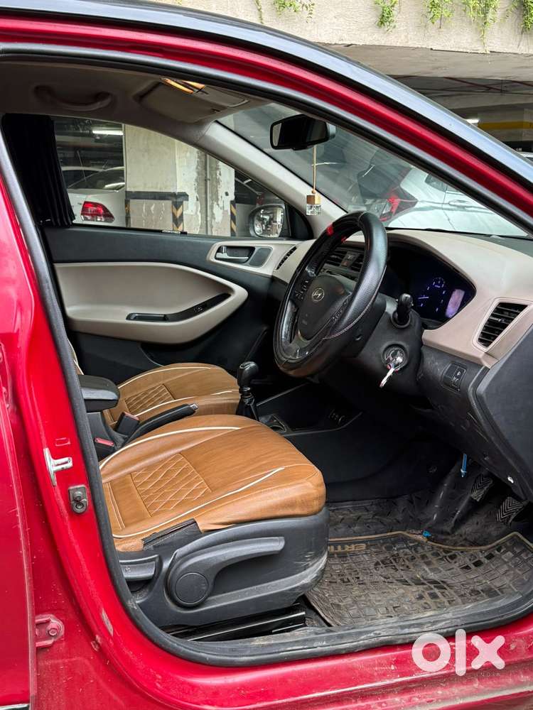 Hyundai Elite I20 Sportz Plus Dual Tone, 2015, Petrol