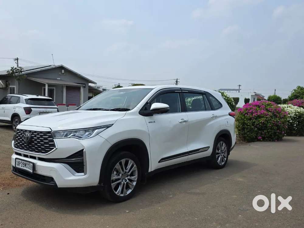 Innova Hycross Zx Hybrid 7 Seater Oct 2023
