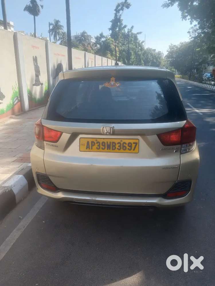 Honda Mobilio 2015 Diesel 150000 Km Driven