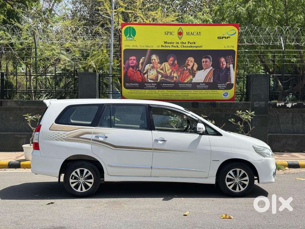 Toyota Innova 2.5 Zx 7 Str Bs-iv, 2015, Diesel