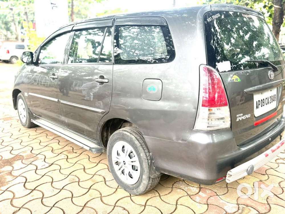Toyota Innova 2.5 G (diesel) 7 Seater, 2010, Diesel