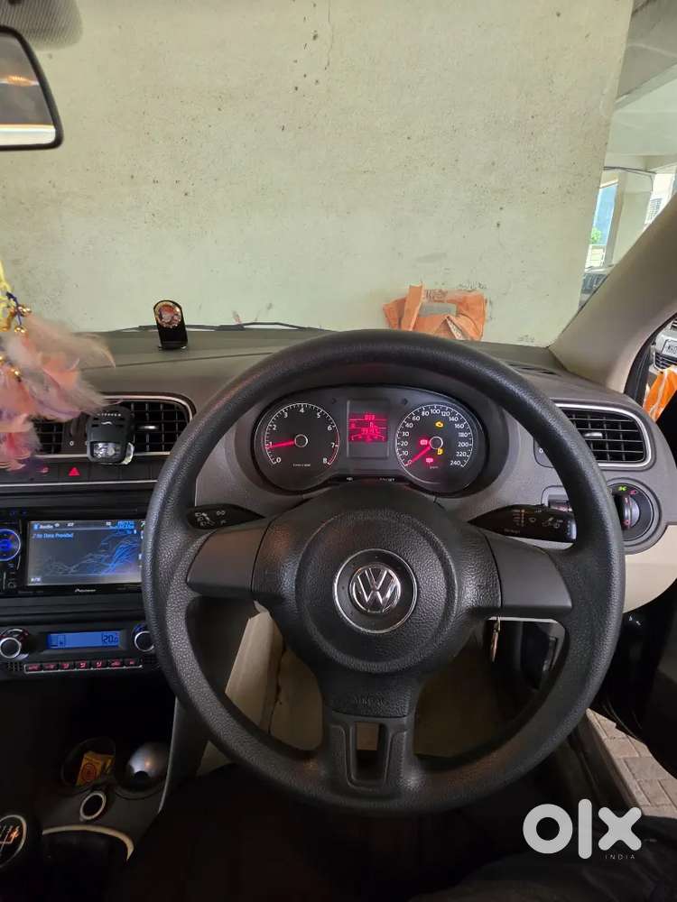 Volkswagen Vento 2012 1.6 Highline Manual