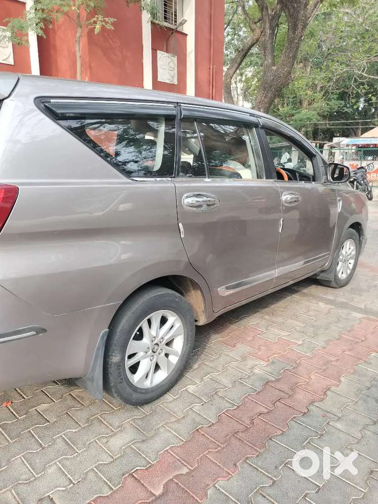 2018 Innova Crysta