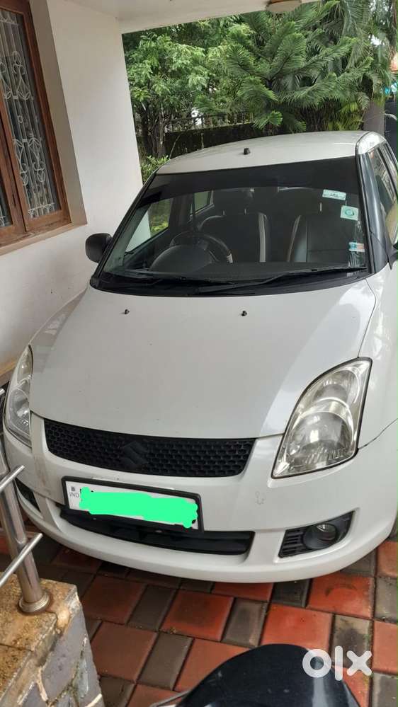Maruti Suzuki Swift Vxi