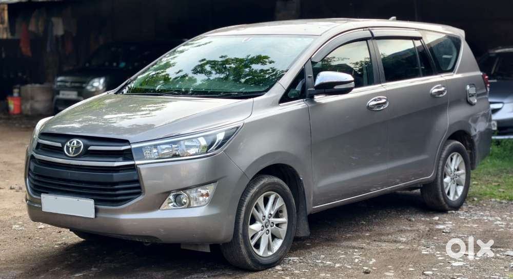 Toyota Innova Crysta G 8 Str, 2016, Diesel