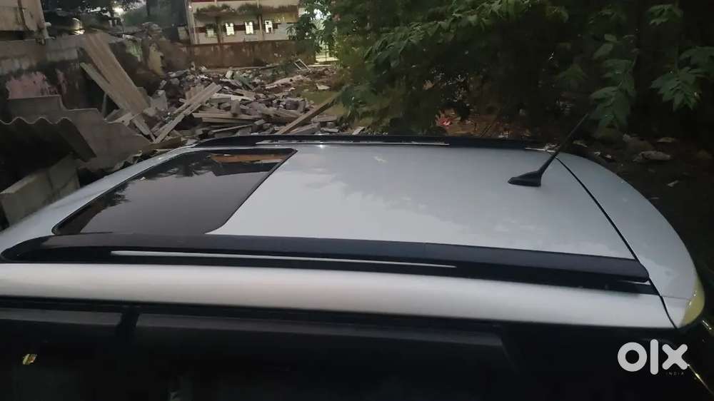 Mahindra Xuv300 2021 Petrol W6