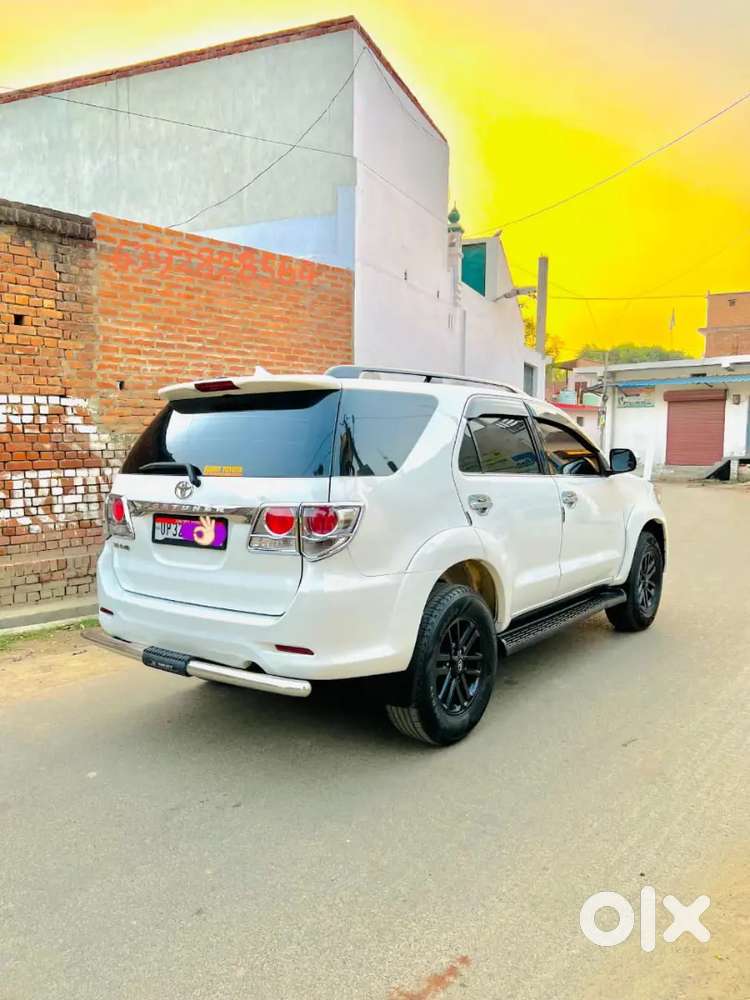 (urgent.sale) Fortuner Car 4x2 Mt Good Condition