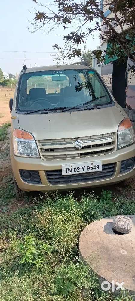 Petrol+lpg.new Battery Tyer. 75%  Power Steering  Oli Service Done