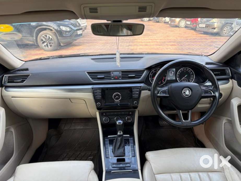 Skoda Superb Style 1.8, 2016, Petrol