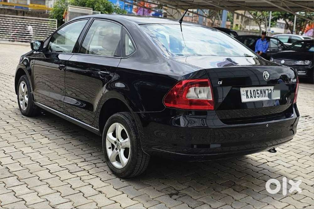 Skoda Rapid 1.5 Tdi Elegance Plus Mt Black Package, 2013, Diesel