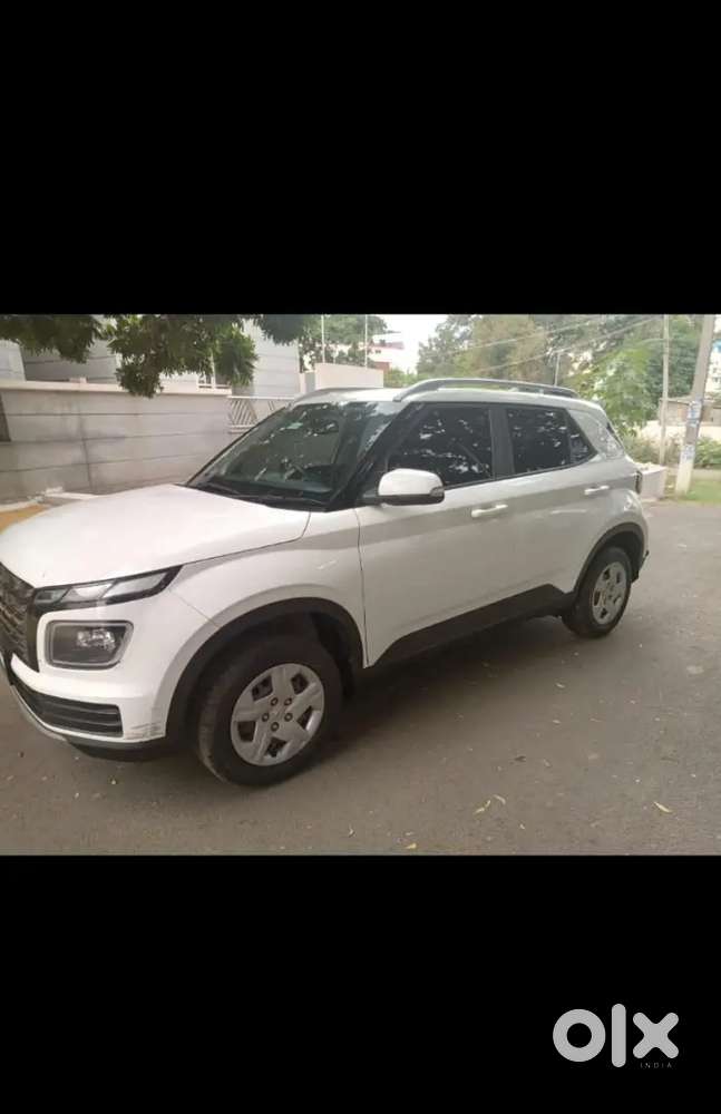 Hyundai Venue 2022 Petrol Good Condition