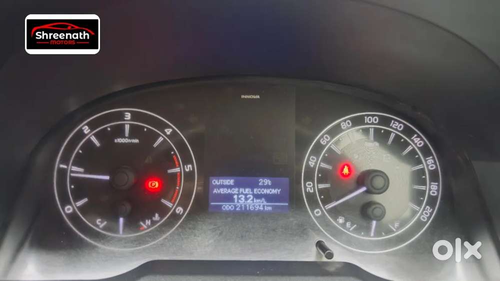 Toyota Innova Crysta [2020-ongoing] 2.4 Gx 8 Str, 2017, Diesel