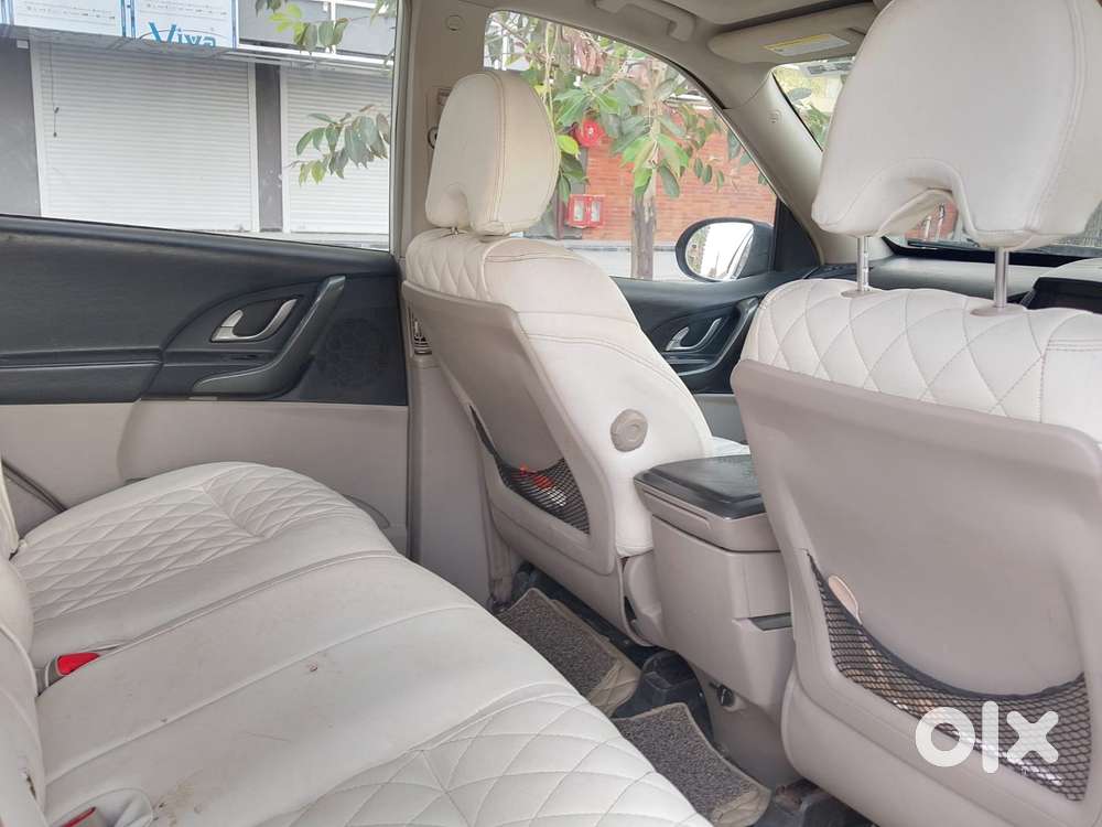 Mahindra Xuv500 At W10 Awd, 2016, Diesel