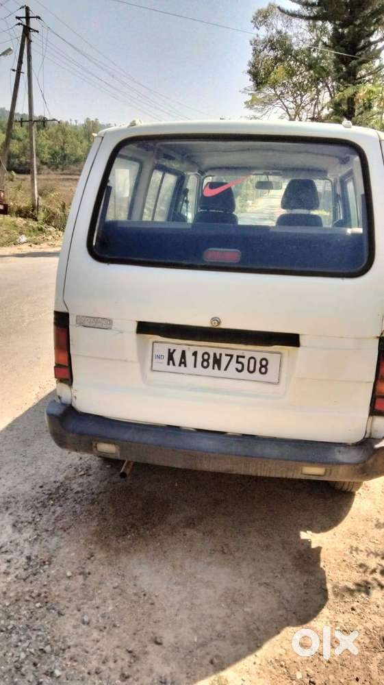 Maruti Omni 8-seater 2011
