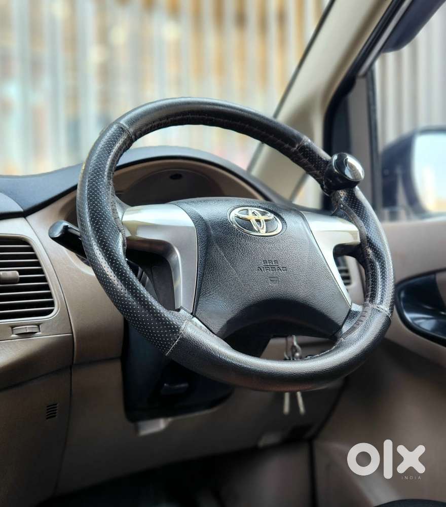 Toyota Innova 2.5 G (diesel) 8 Seater, 2015, Diesel