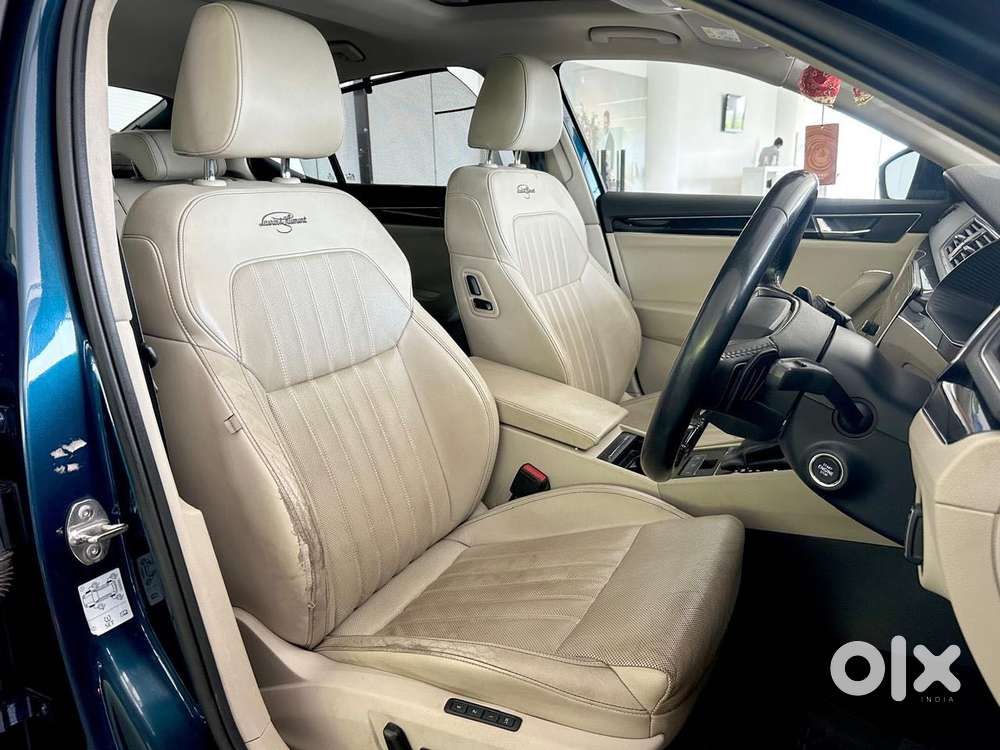 Skoda Superb 2.0 L&k Tsi At, 2022, Petrol