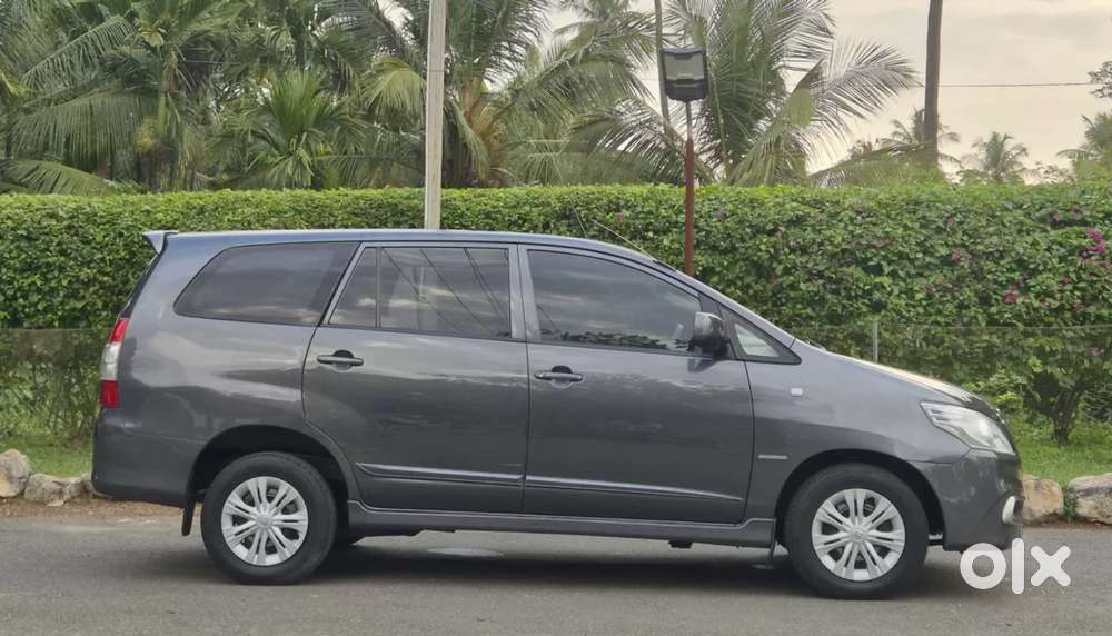Toyota Innova 2.5 G (diesel) 7 Seater Bs Iv, 2015, Diesel