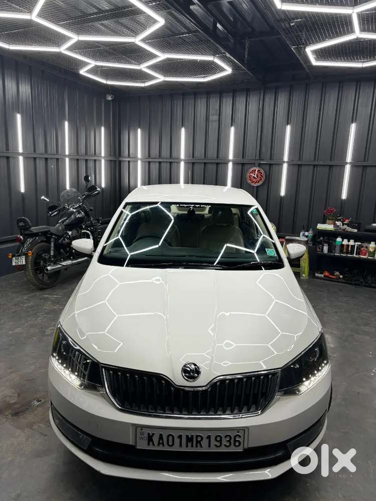 Skoda Rapid Style Plus 2018 Model Petrol Manual 1.6 Mpi