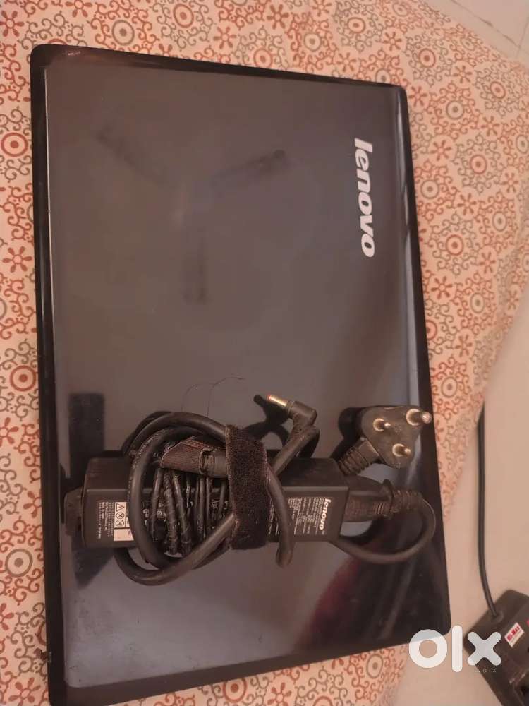 Lenovo Laptop for Student/Basic Use in Good Condition)