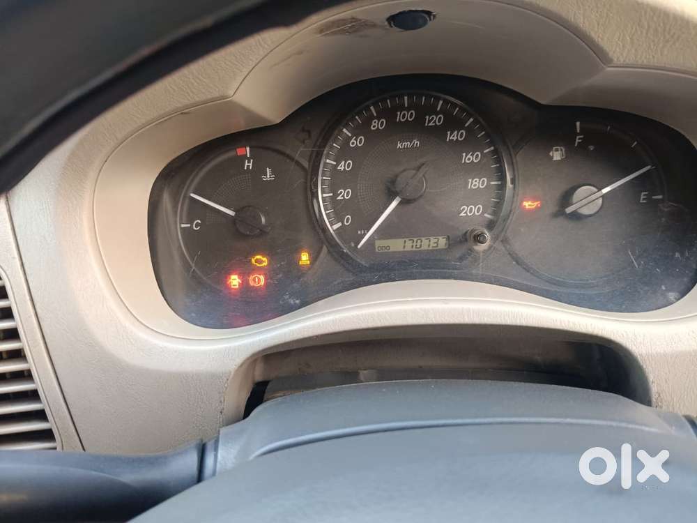 Toyota Innova [2013-2016] 2.5 G4 8 Str, 2014, Diesel