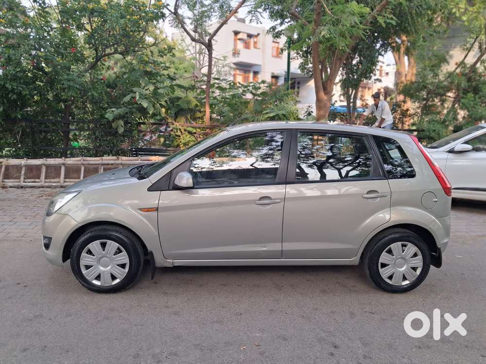 Ford Figo, 2011, Petrol