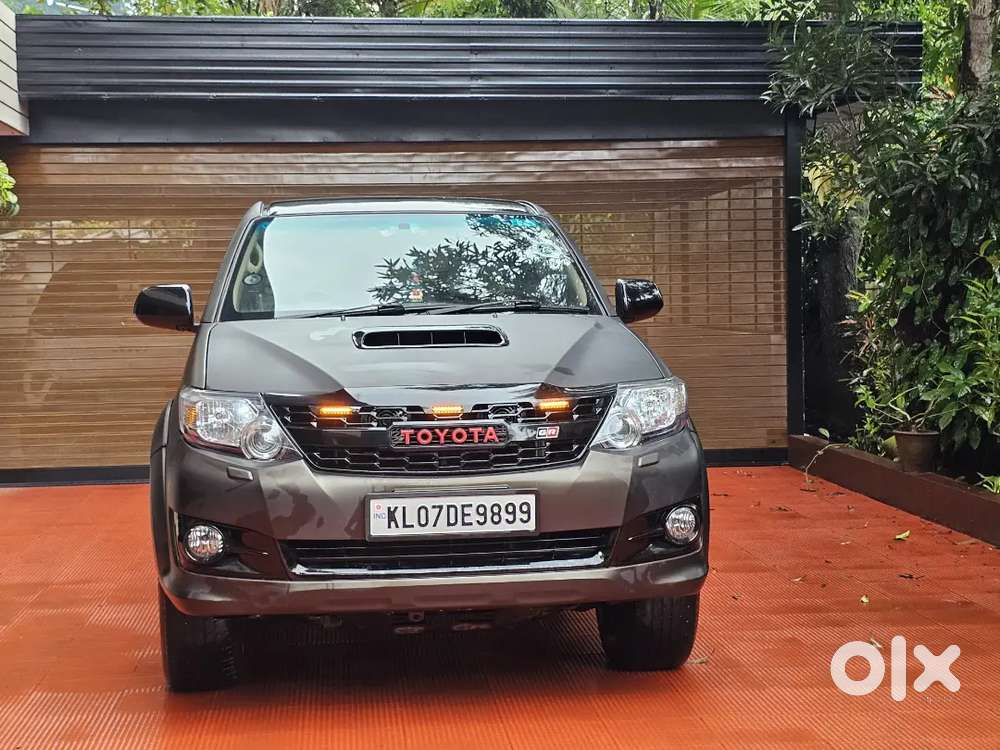 2011 Stealth Brown Facelifted Facelifted  Fortuner 4x4 Manual For Sale