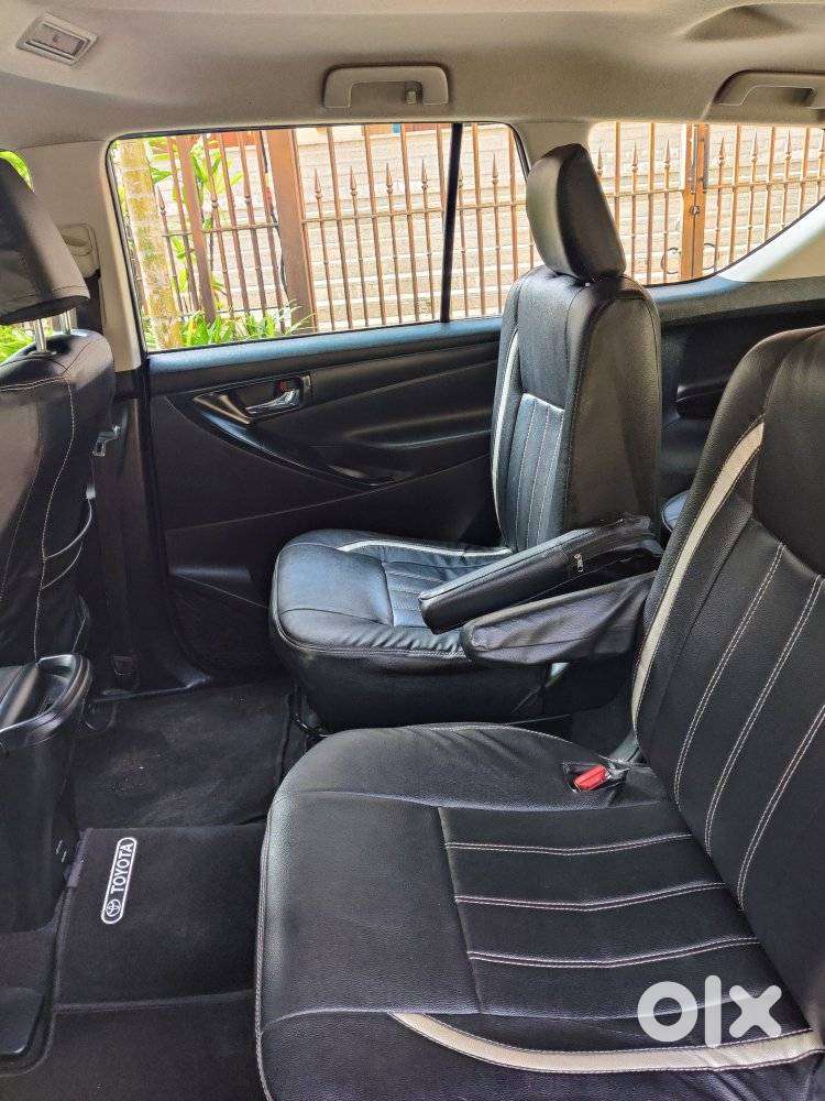Toyota Innova Crysta 2.4 Gx Mt, 2017, Diesel