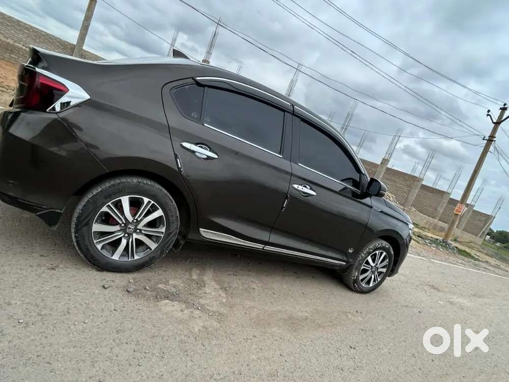 Honda Amaze 2023 Petrol 105000 Km Driven
