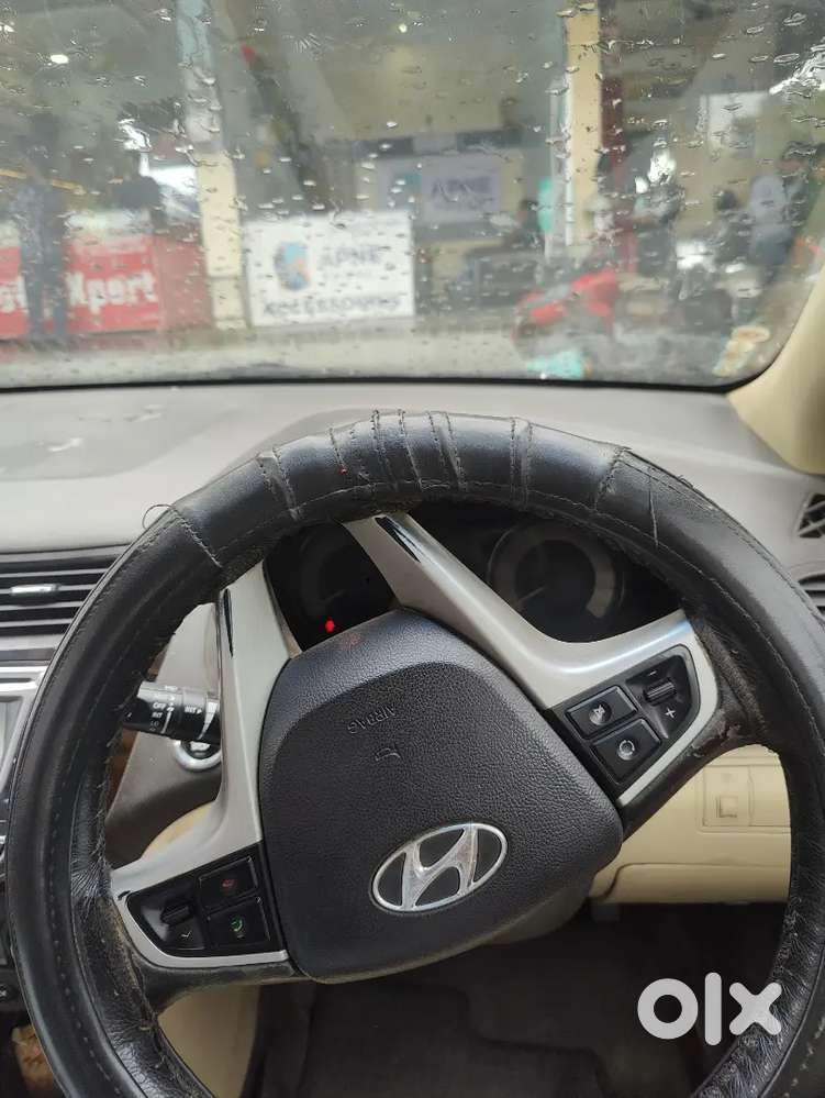 Hyundai Verna Crdi Manual 2011 Year